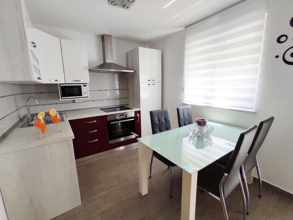 Apartment Tamara ウマグ エクステリア 写真